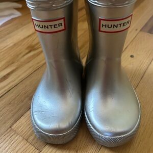 Toddler hunter boots size 5